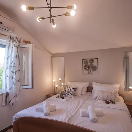Katarina Porat Apartment Malinska