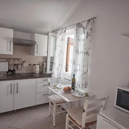 Katarina Porat Apartment *