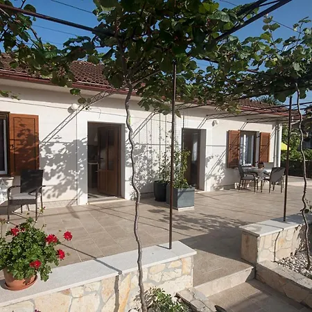 Katarina Porat Apartment Malinska
