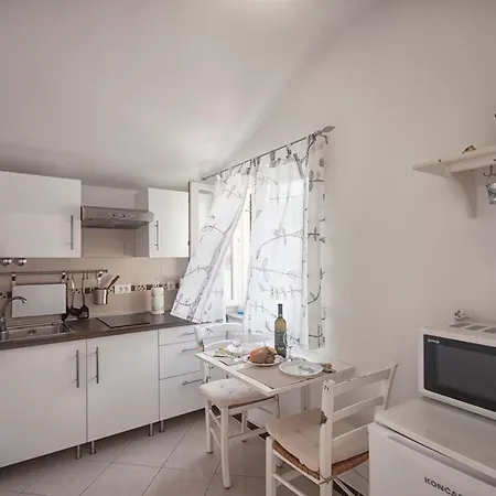 Apartment Katarina Porat *