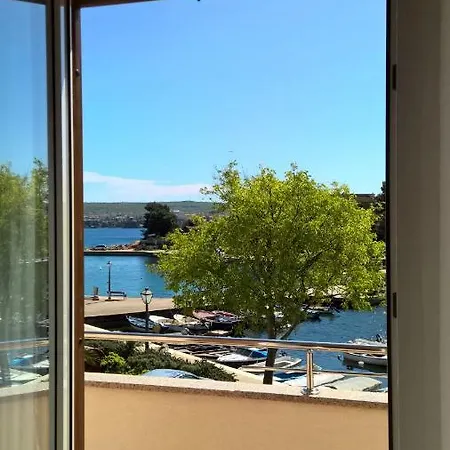 Katarina Porat Apartment *