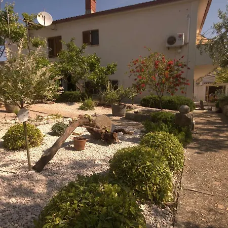 Katarina Porat Apartment Malinska