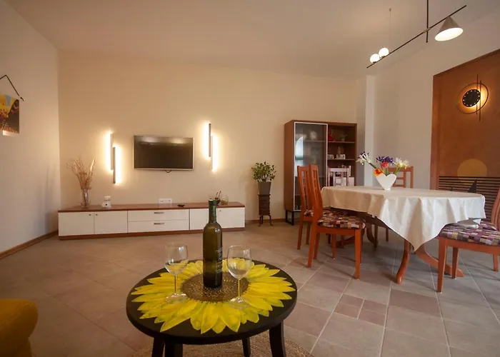 Lägenhet Katarina Porat *