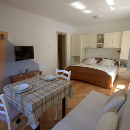 Apartament Katarina Porat *
